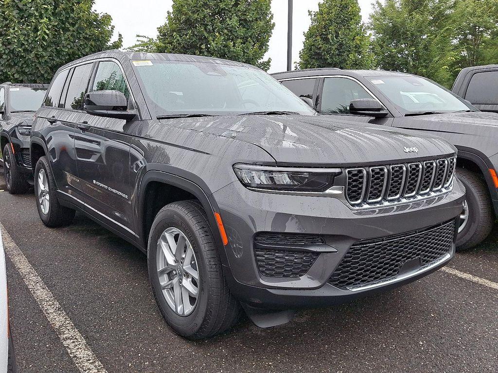 new 2025 Jeep Grand Cherokee car, priced at $39,724