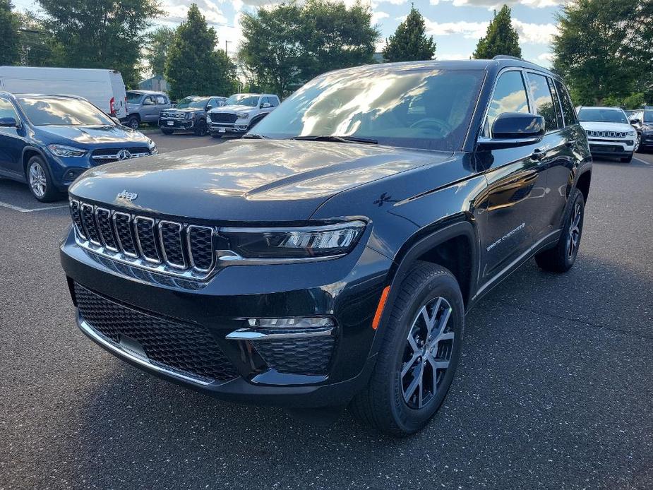 new 2024 Jeep Grand Cherokee car, priced at $47,909