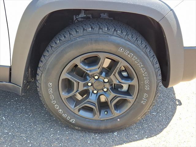 used 2022 Jeep Cherokee car, priced at $27,598