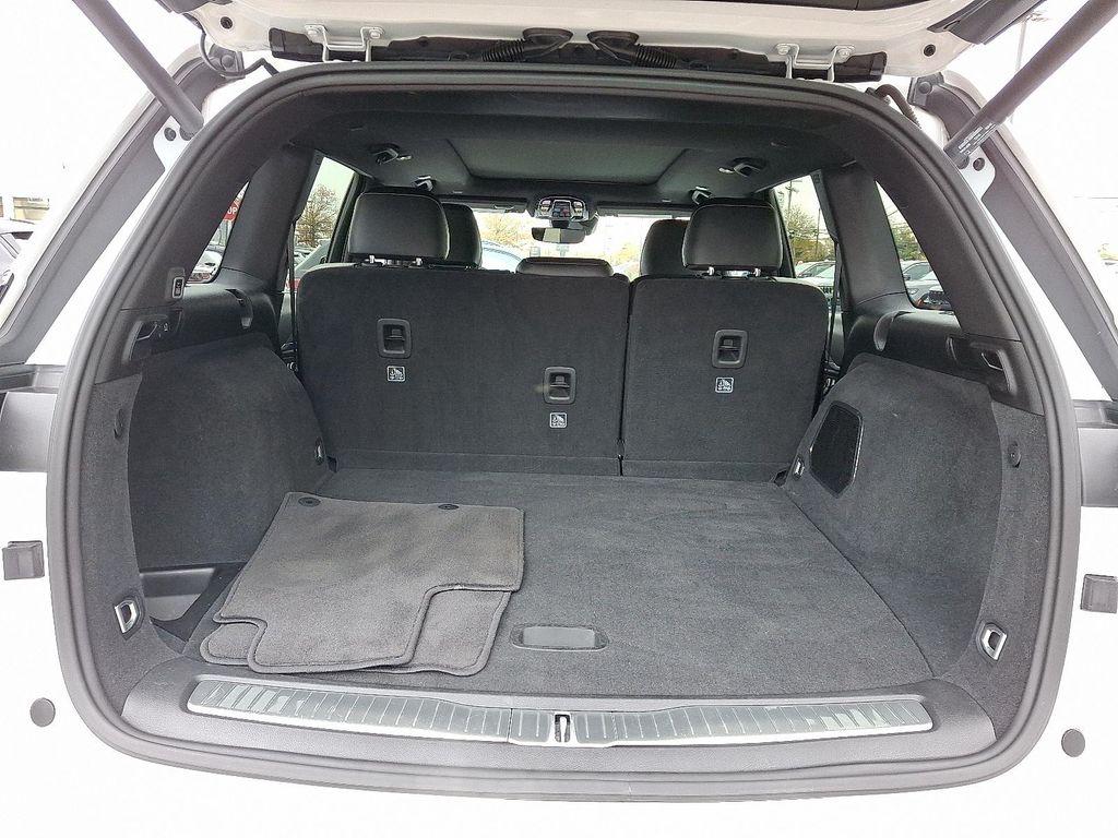 used 2023 Jeep Grand Cherokee car, priced at $40,598