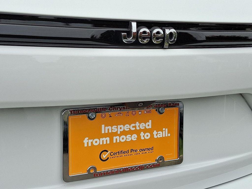 used 2023 Jeep Grand Cherokee car, priced at $40,598