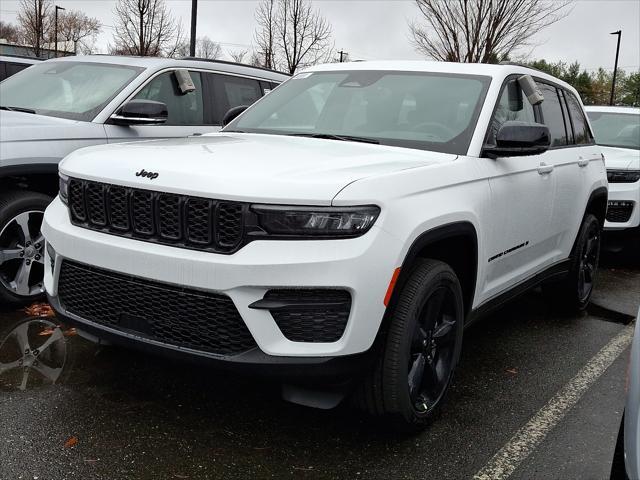 new 2025 Jeep Grand Cherokee car, priced at $44,679