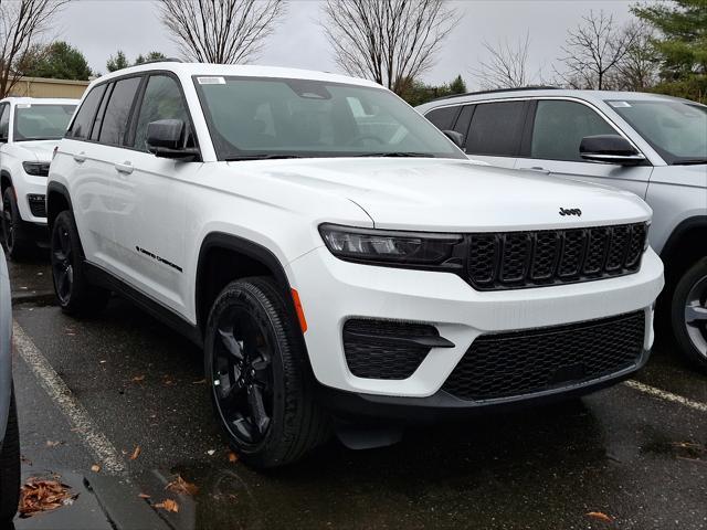 new 2025 Jeep Grand Cherokee car, priced at $44,679