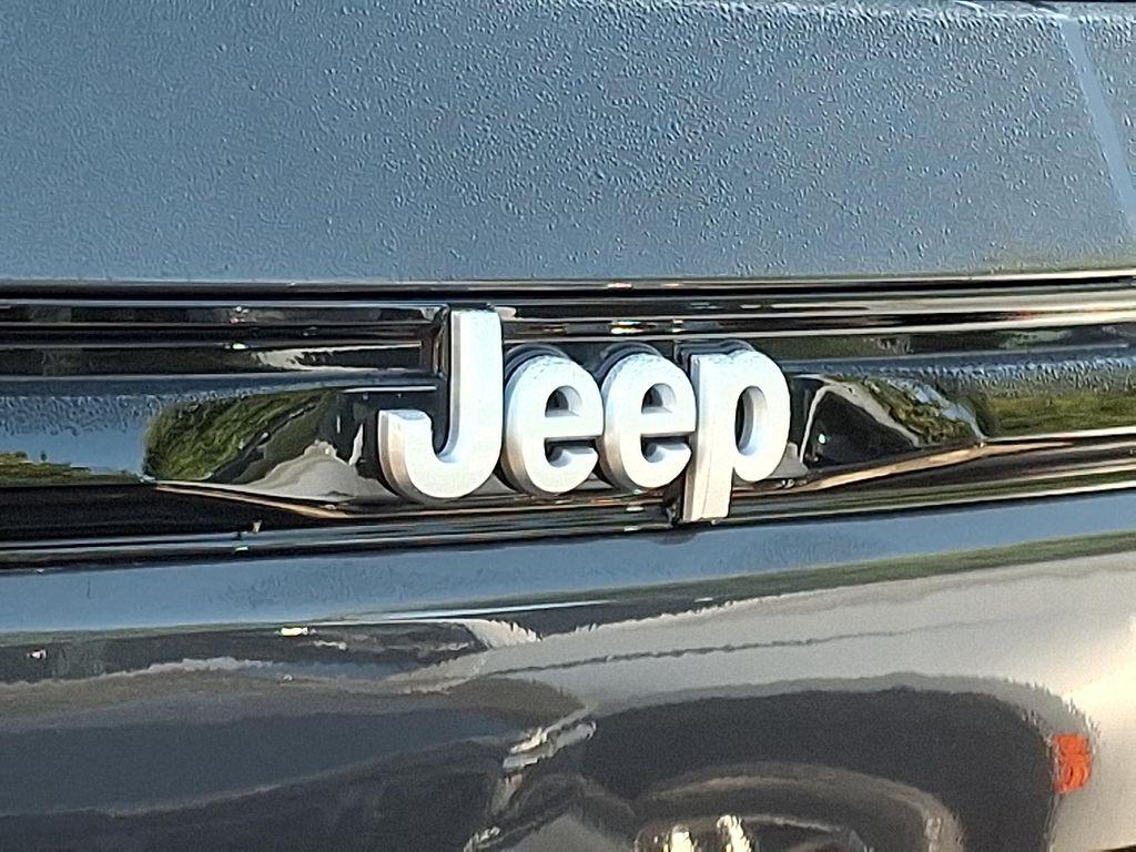 new 2025 Jeep Grand Cherokee car, priced at $41,519