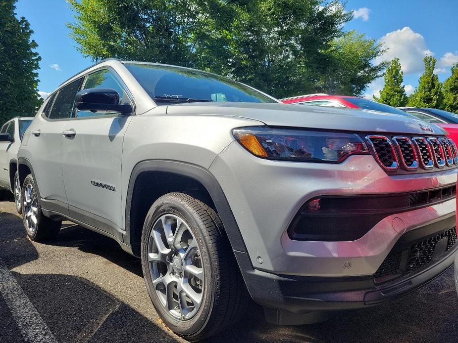 new 2024 Jeep Compass car, priced at $33,259