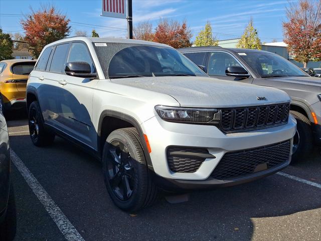 new 2025 Jeep Grand Cherokee car, priced at $47,274