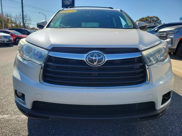 used 2015 Toyota Highlander car, priced at $20,186