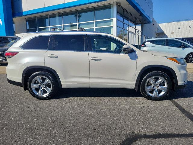 used 2015 Toyota Highlander car, priced at $20,186