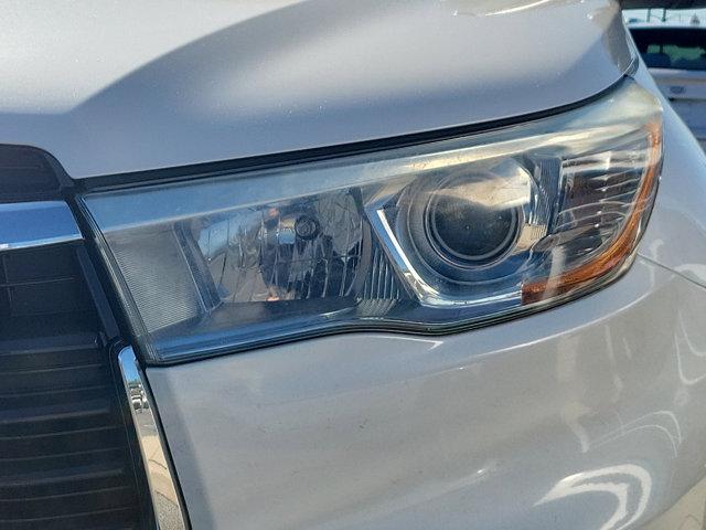 used 2015 Toyota Highlander car, priced at $20,186