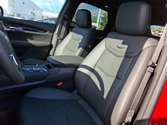 used 2024 Cadillac XT5 car, priced at $46,999