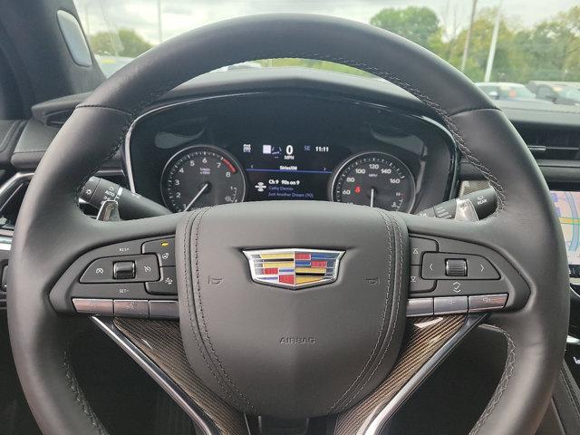 used 2025 Cadillac XT6 car, priced at $59,999