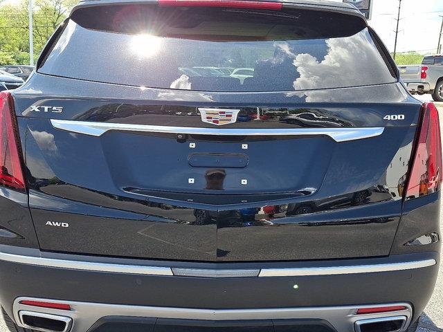 used 2021 Cadillac XT5 car, priced at $34,138