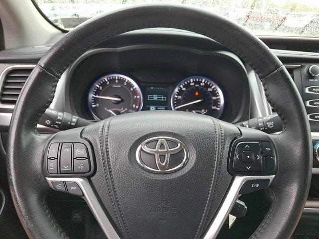 used 2015 Toyota Highlander car, priced at $15,236