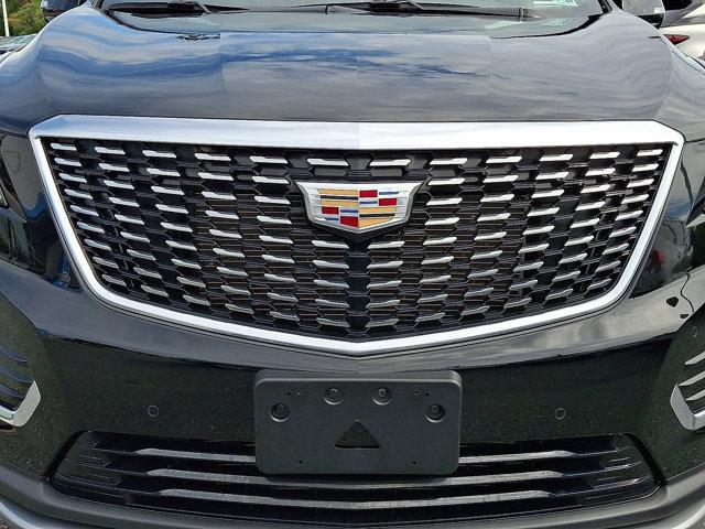 used 2023 Cadillac XT5 car, priced at $38,722