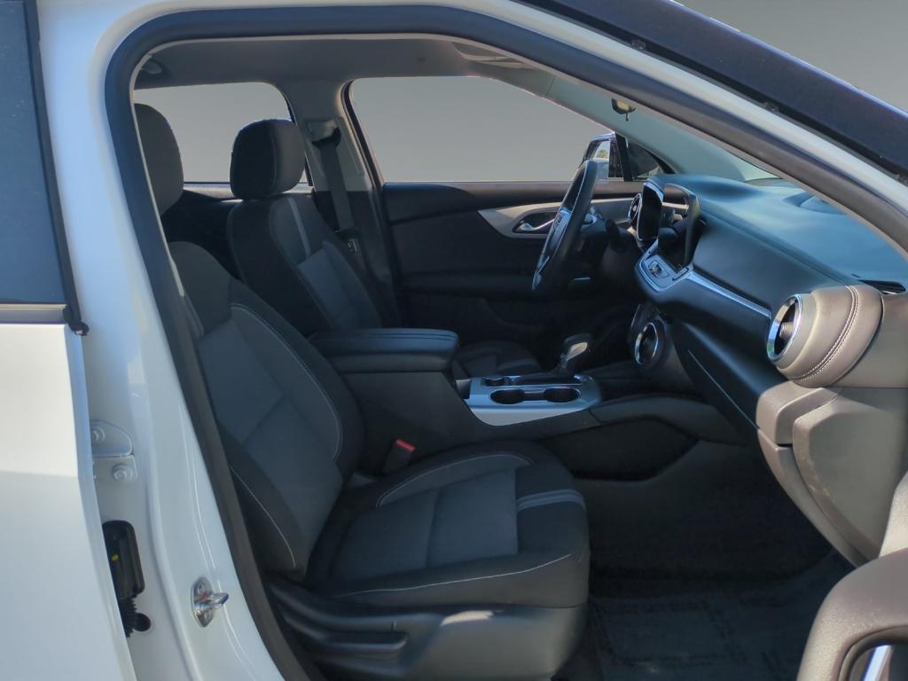 used 2025 Chevrolet Blazer car