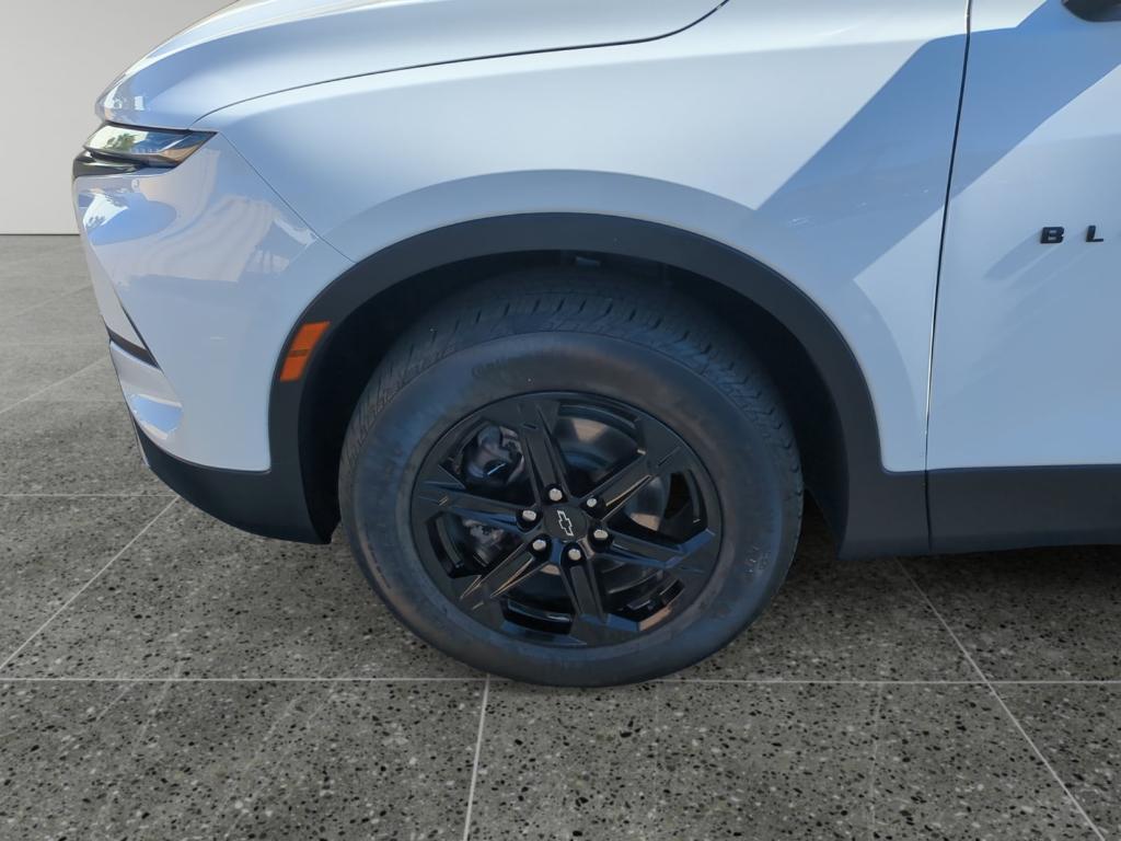 used 2025 Chevrolet Blazer car