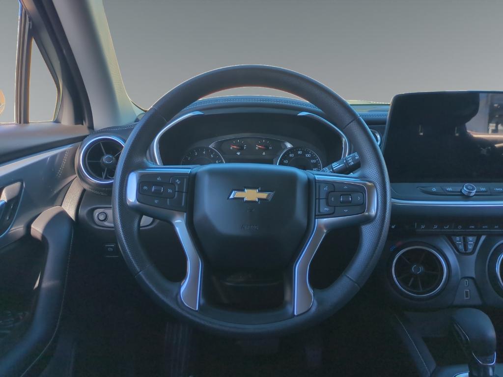 used 2025 Chevrolet Blazer car