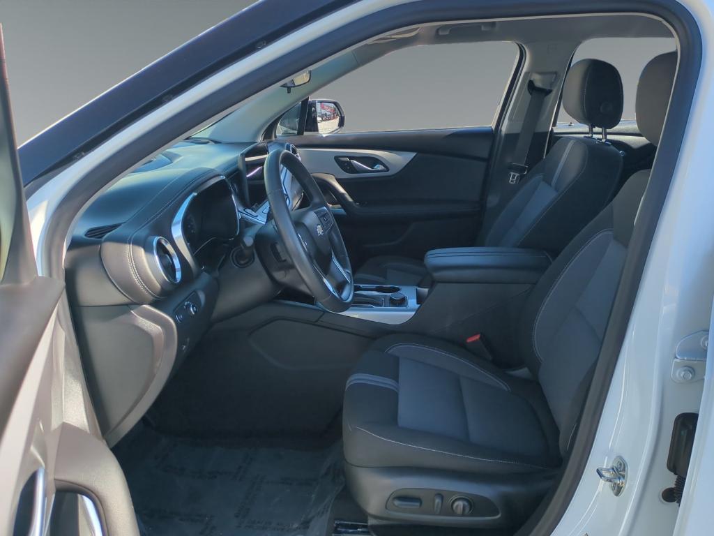 used 2025 Chevrolet Blazer car