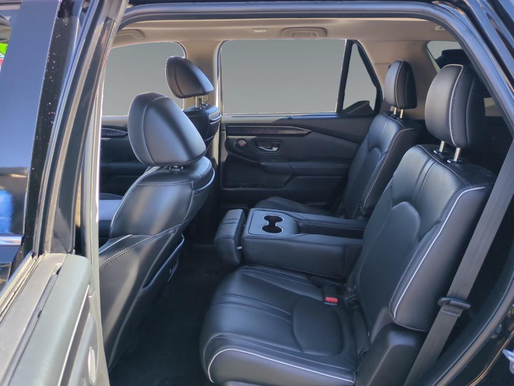 used 2023 Honda Pilot car, priced at $39,050