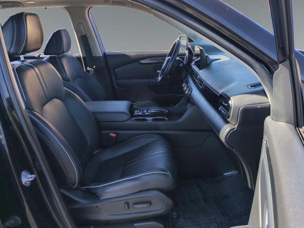 used 2023 Honda Pilot car, priced at $39,050