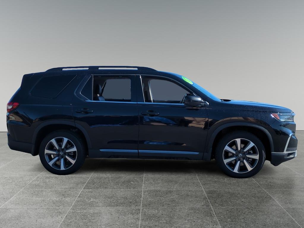 used 2023 Honda Pilot car, priced at $39,050