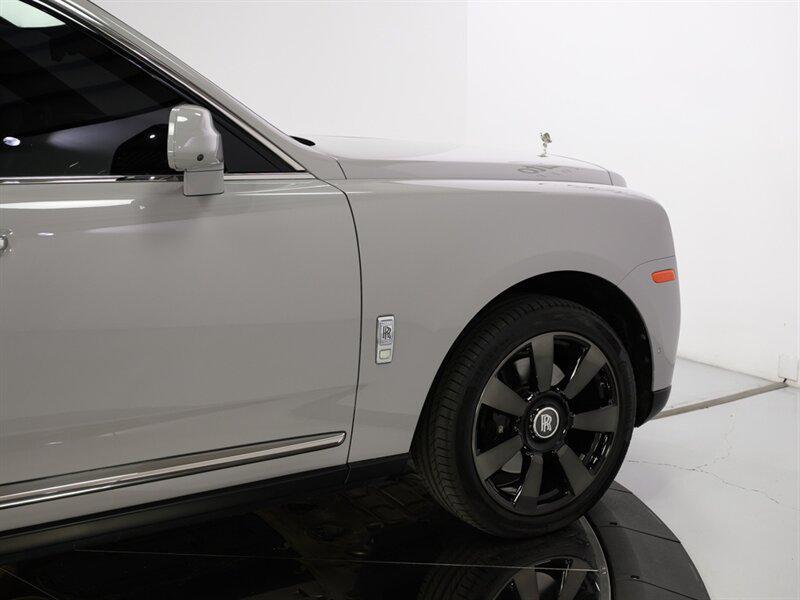 used 2021 Rolls-Royce Cullinan car, priced at $257,500