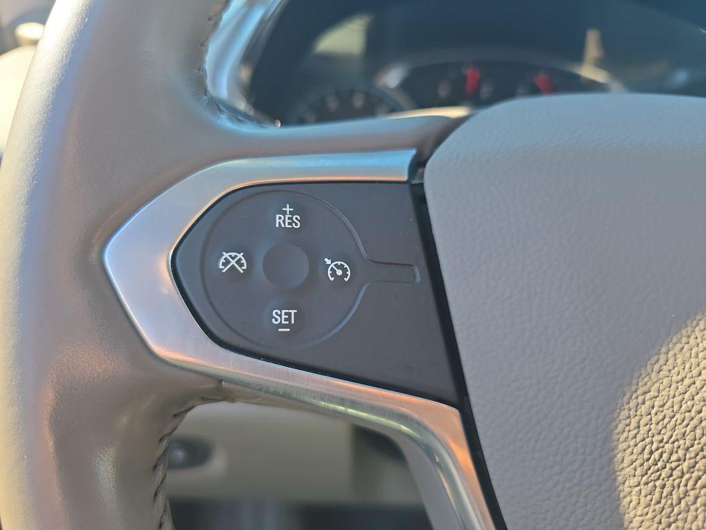 used 2021 Chevrolet Traverse car, priced at $24,466