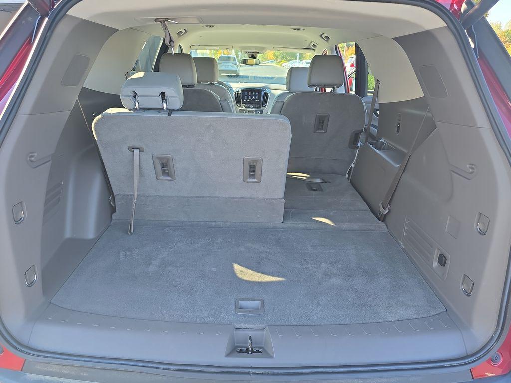 used 2021 Chevrolet Traverse car, priced at $24,466