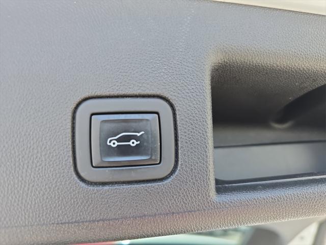 used 2023 Chevrolet Equinox car, priced at $23,162