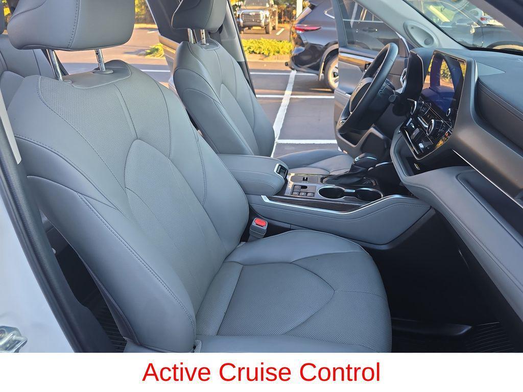 used 2023 Toyota Highlander car, priced at $36,315