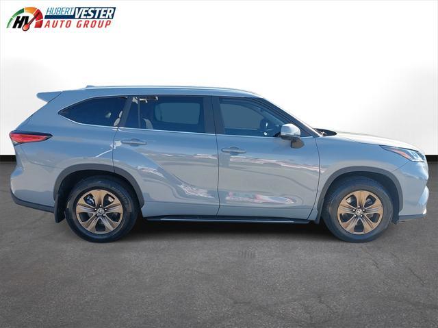 used 2023 Toyota Highlander Hybrid car, priced at $38,566