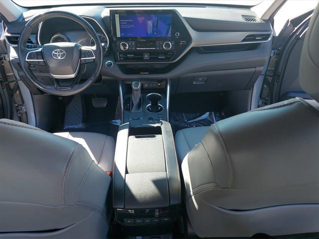 used 2023 Toyota Highlander Hybrid car, priced at $38,566