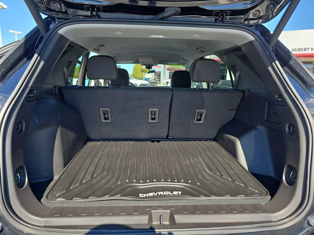 used 2024 Chevrolet Equinox car, priced at $23,902