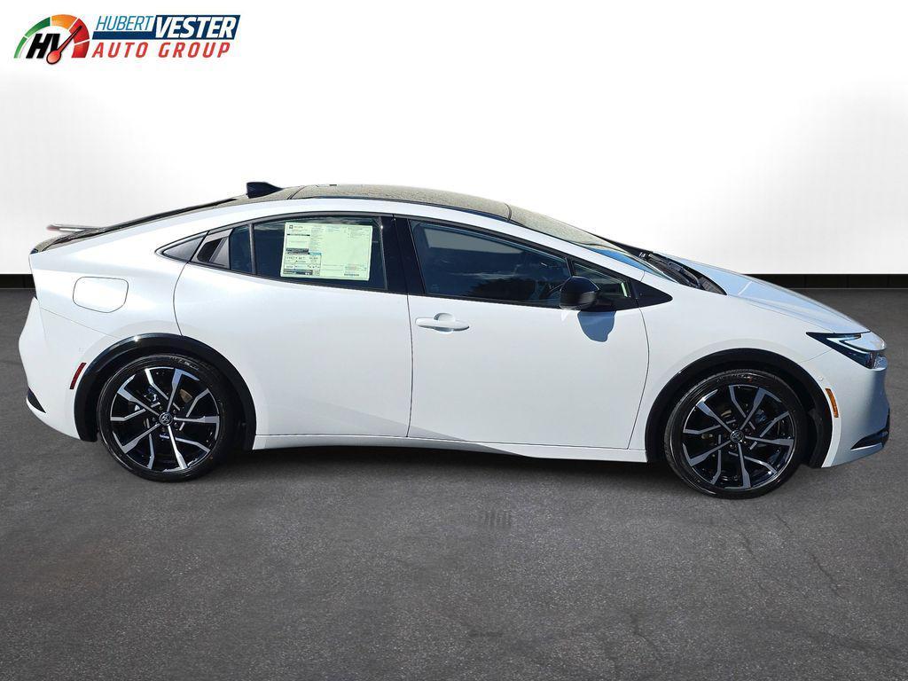 new 2026 Toyota Prius Plug-In Hybrid car, priced at $45,276
