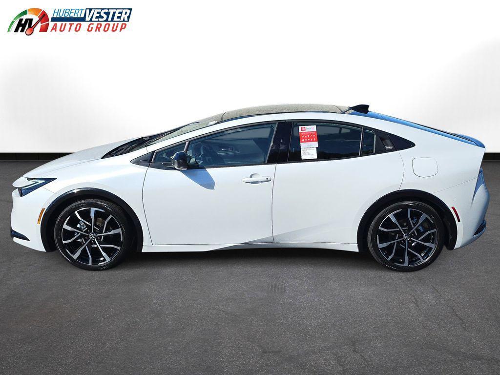 new 2026 Toyota Prius Plug-In Hybrid car, priced at $45,276