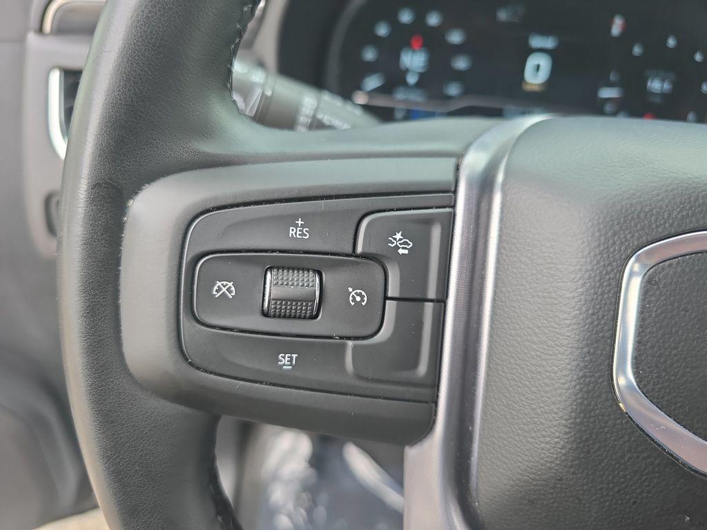 used 2024 GMC Yukon car, priced at $51,455