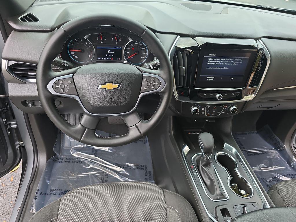 used 2024 Chevrolet Traverse car, priced at $31,477