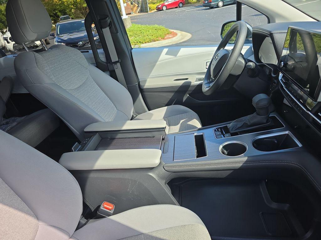 used 2025 Toyota Sienna car, priced at $41,064