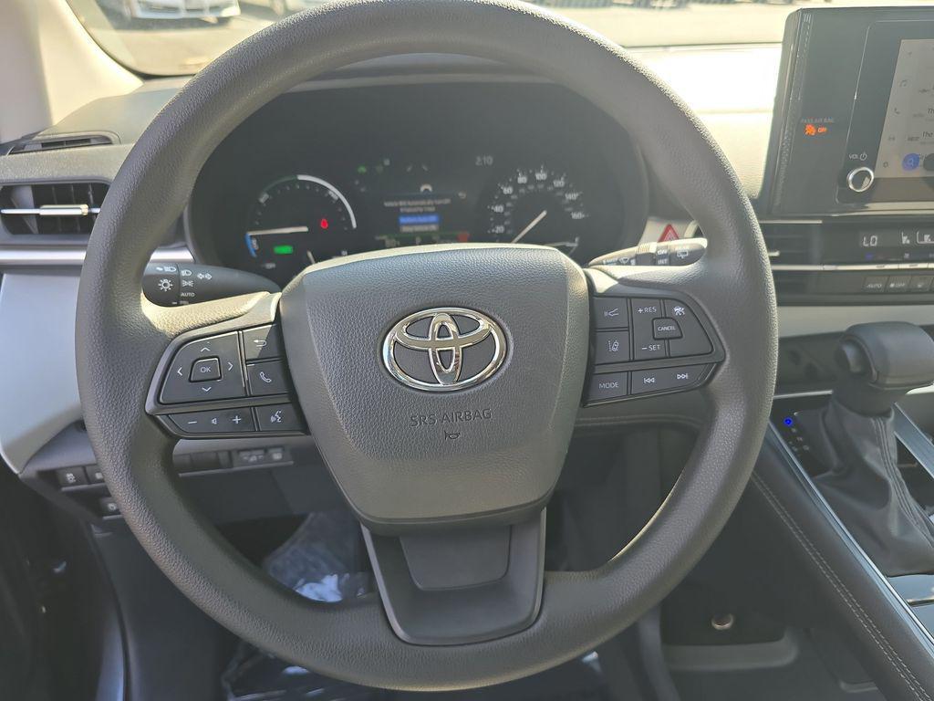 used 2025 Toyota Sienna car, priced at $41,064