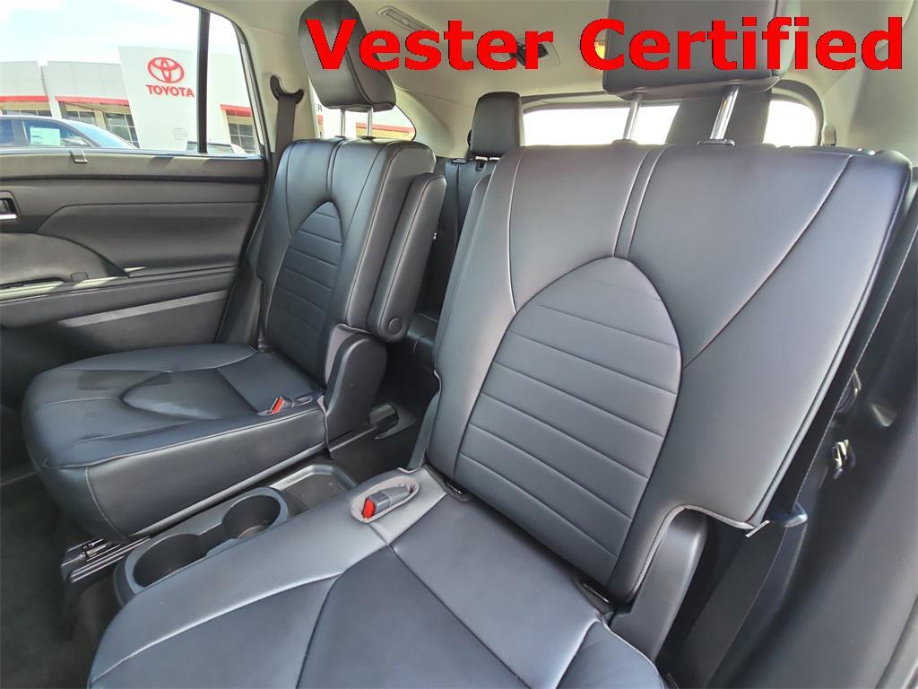 used 2023 Toyota Highlander car, priced at $36,338
