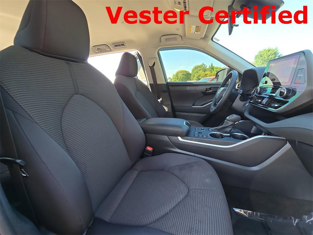 used 2024 Toyota Highlander car, priced at $36,645
