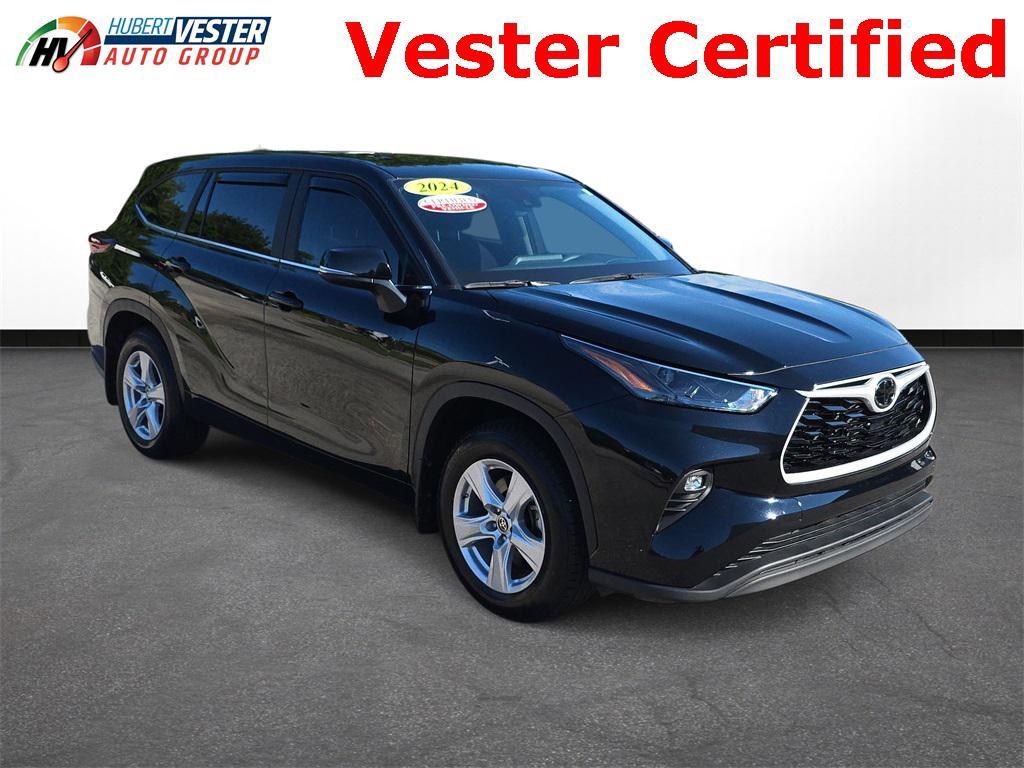 used 2024 Toyota Highlander car, priced at $36,645