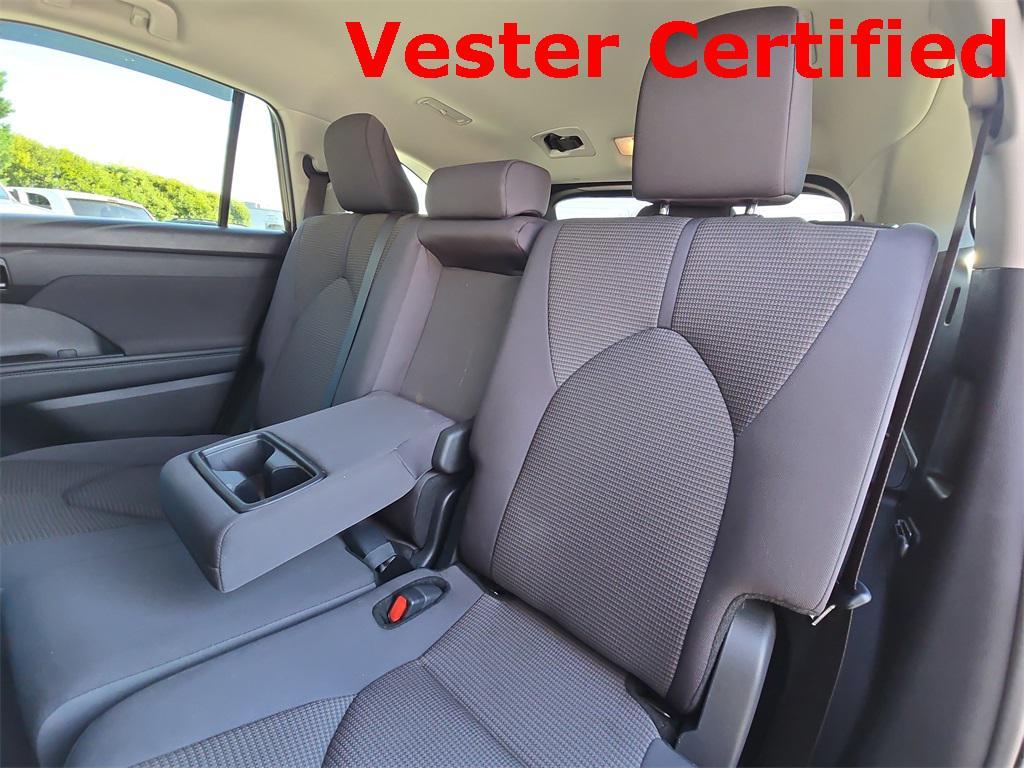 used 2024 Toyota Highlander car, priced at $36,645