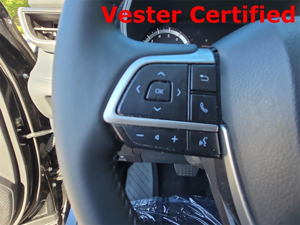 used 2024 Toyota Highlander car, priced at $36,645
