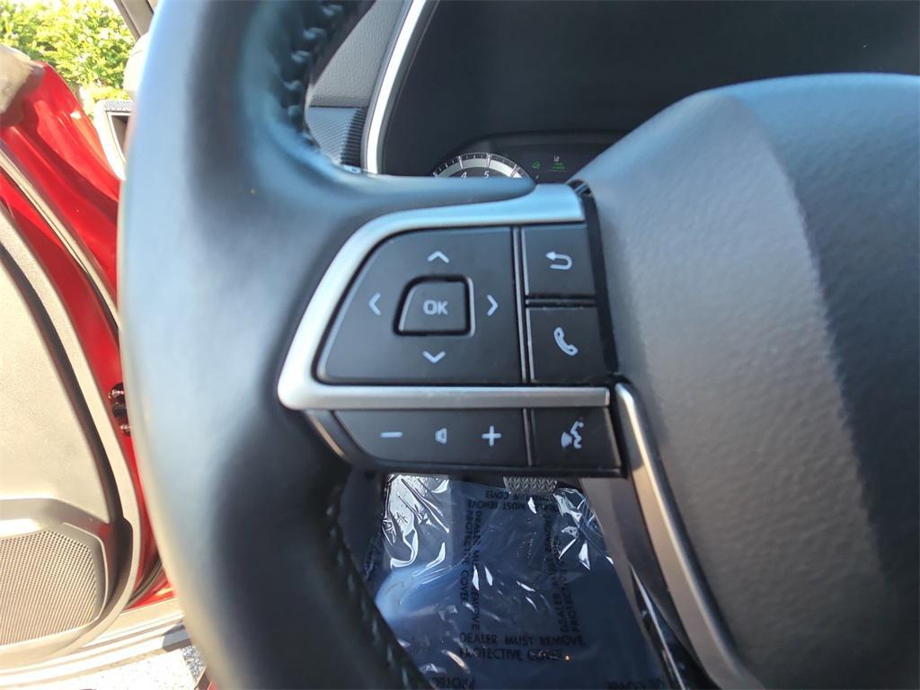 used 2022 Toyota Highlander car, priced at $34,613