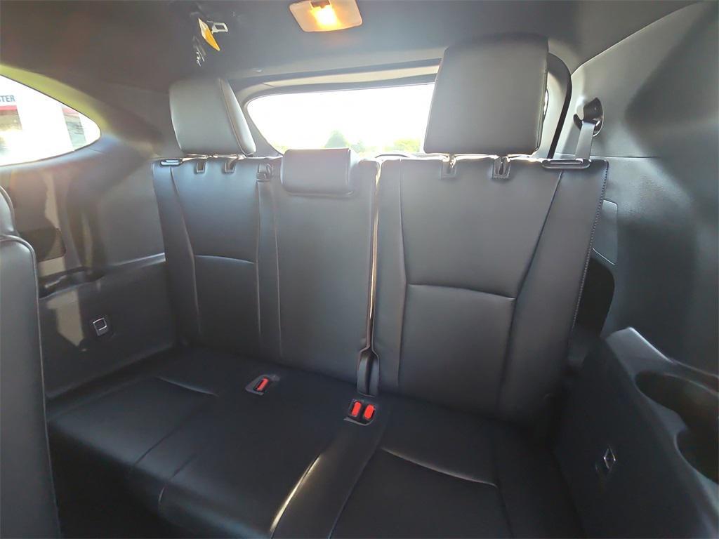 used 2022 Toyota Highlander car, priced at $34,613
