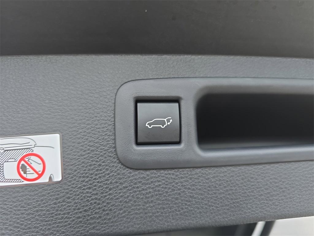 new 2025 Toyota Highlander car, priced at $43,535