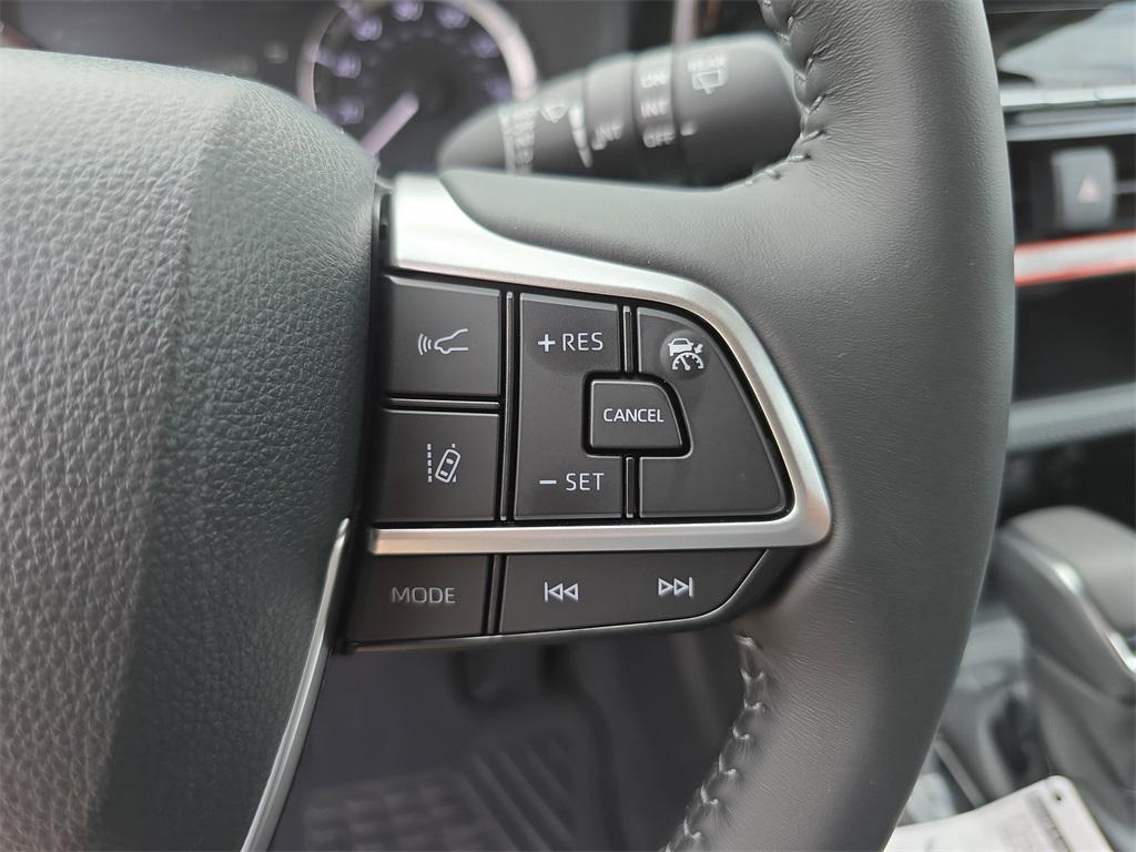 new 2025 Toyota Highlander car, priced at $43,535