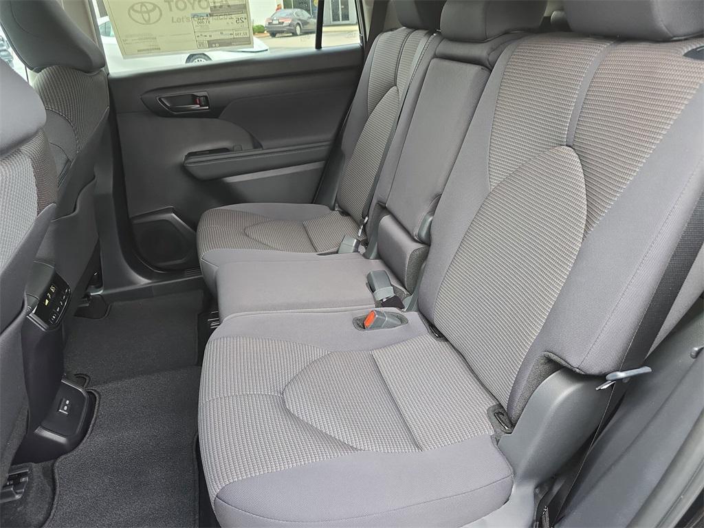 new 2025 Toyota Highlander car, priced at $43,535