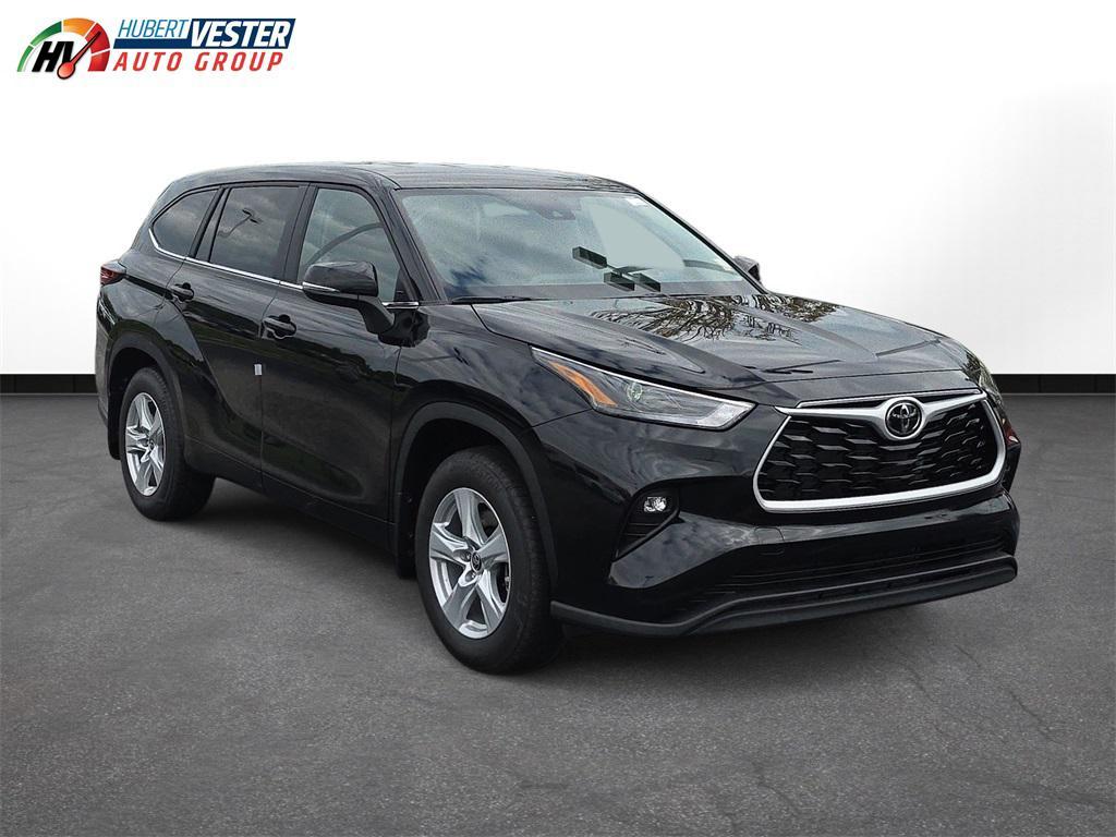 new 2025 Toyota Highlander car, priced at $43,535
